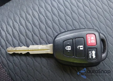 2018 Toyota Corolla Le from USA, damaged, VIN 2T1BURHEXJC121076